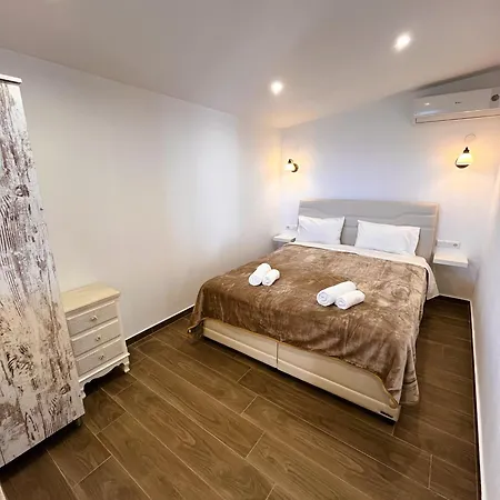 Akti Klisma * Skála Kallirákhis