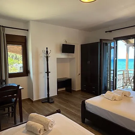 Paloudas Bay Apartamento *